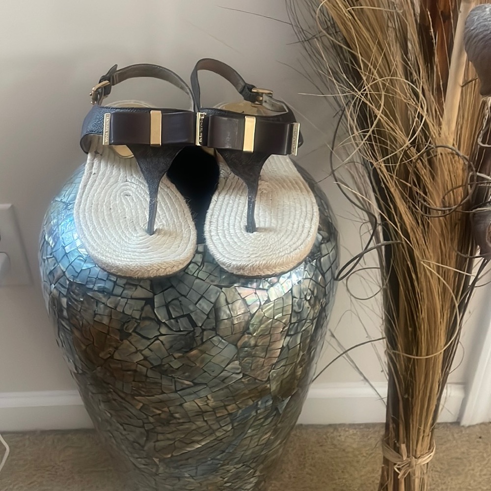 Michael Kors Bow Thong Sandal